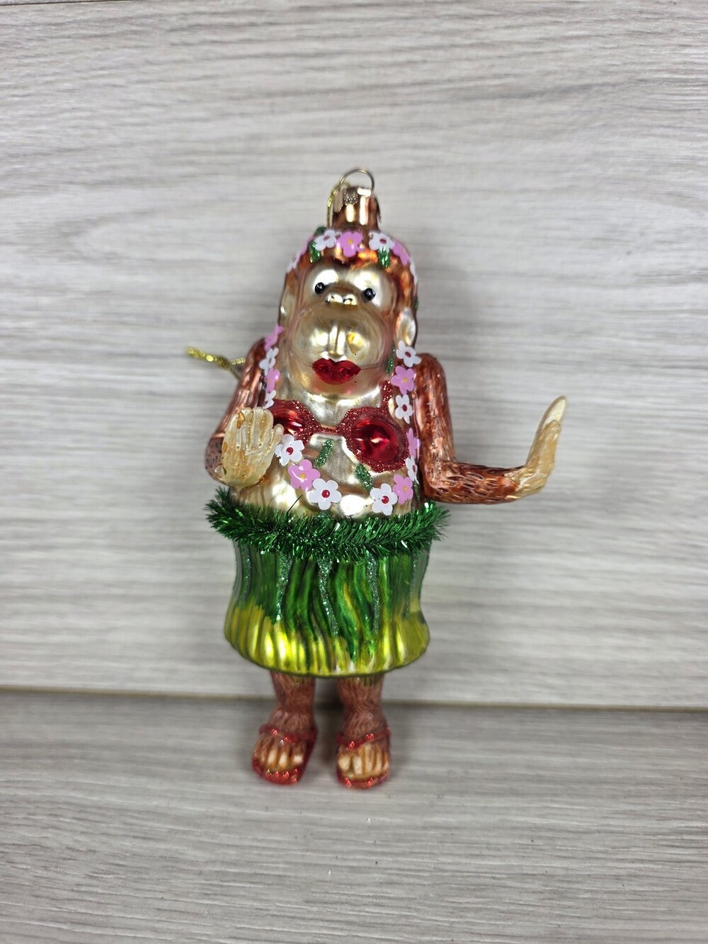 Anthropomorphic Monkey Glass Ornament w Hula Skirt and Flower Accessories 146B1